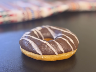 Пончик в шоколадной глазури